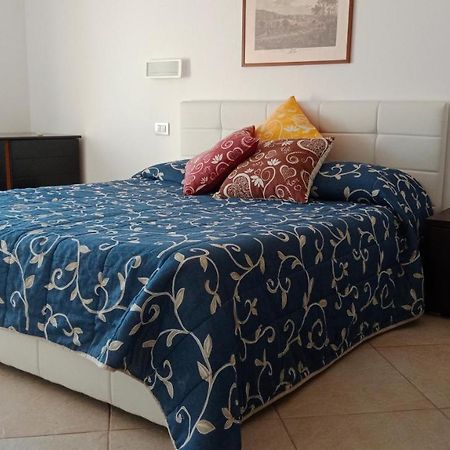 Flamingo House Apartment Càbras Екстериор снимка