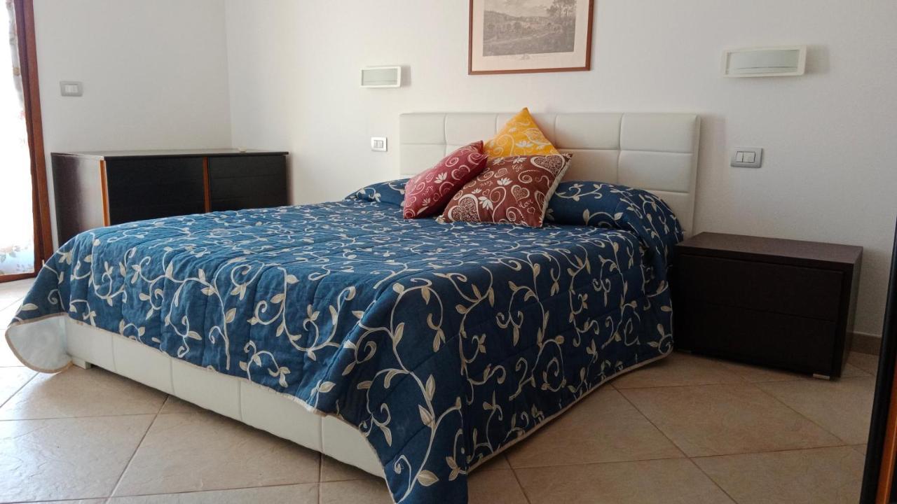 Flamingo House Apartment Càbras Екстериор снимка